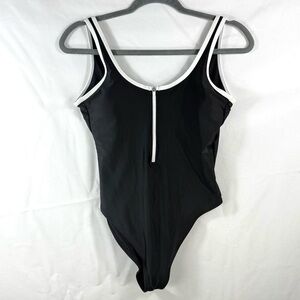 Old Navy Black and White Swimsuit | XS